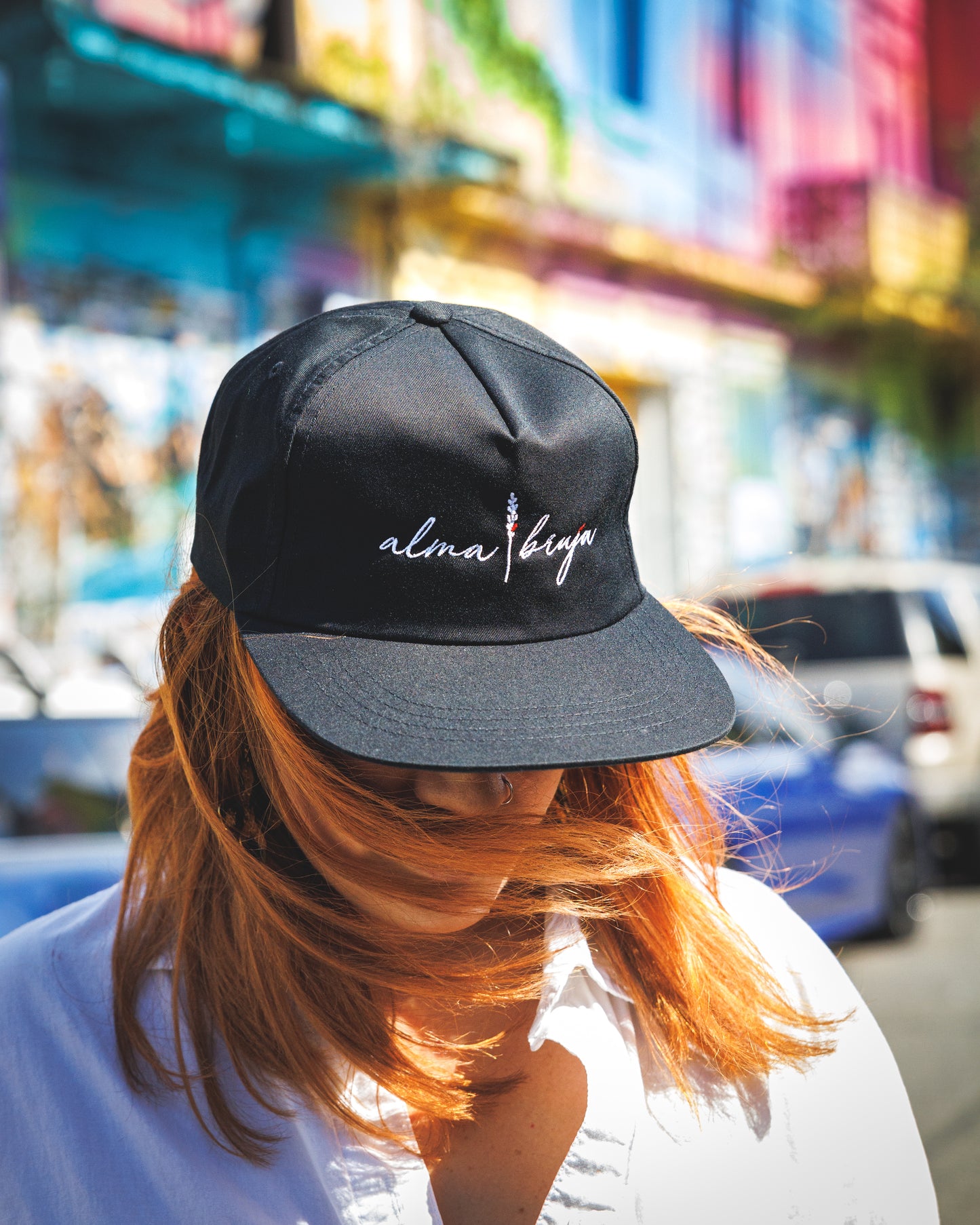 Alma Bruja Hat