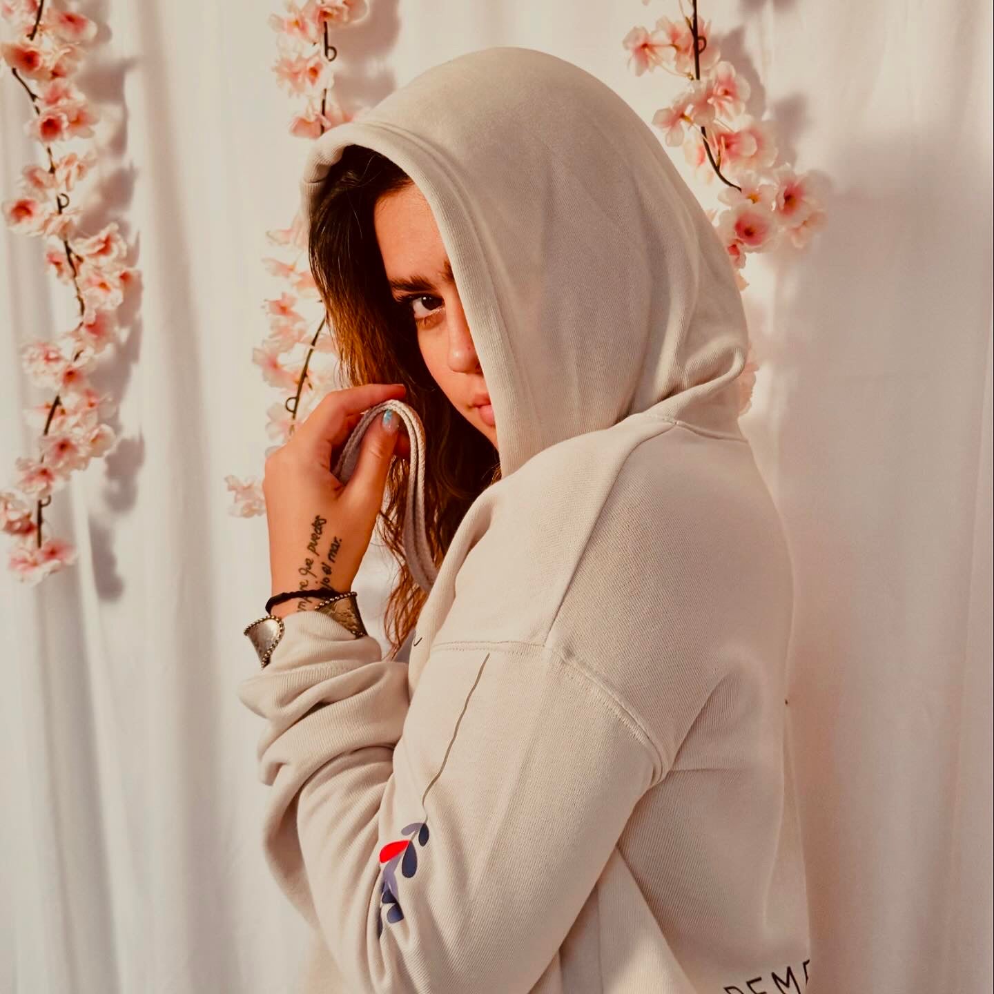 ALMA BRUJA HOODIE